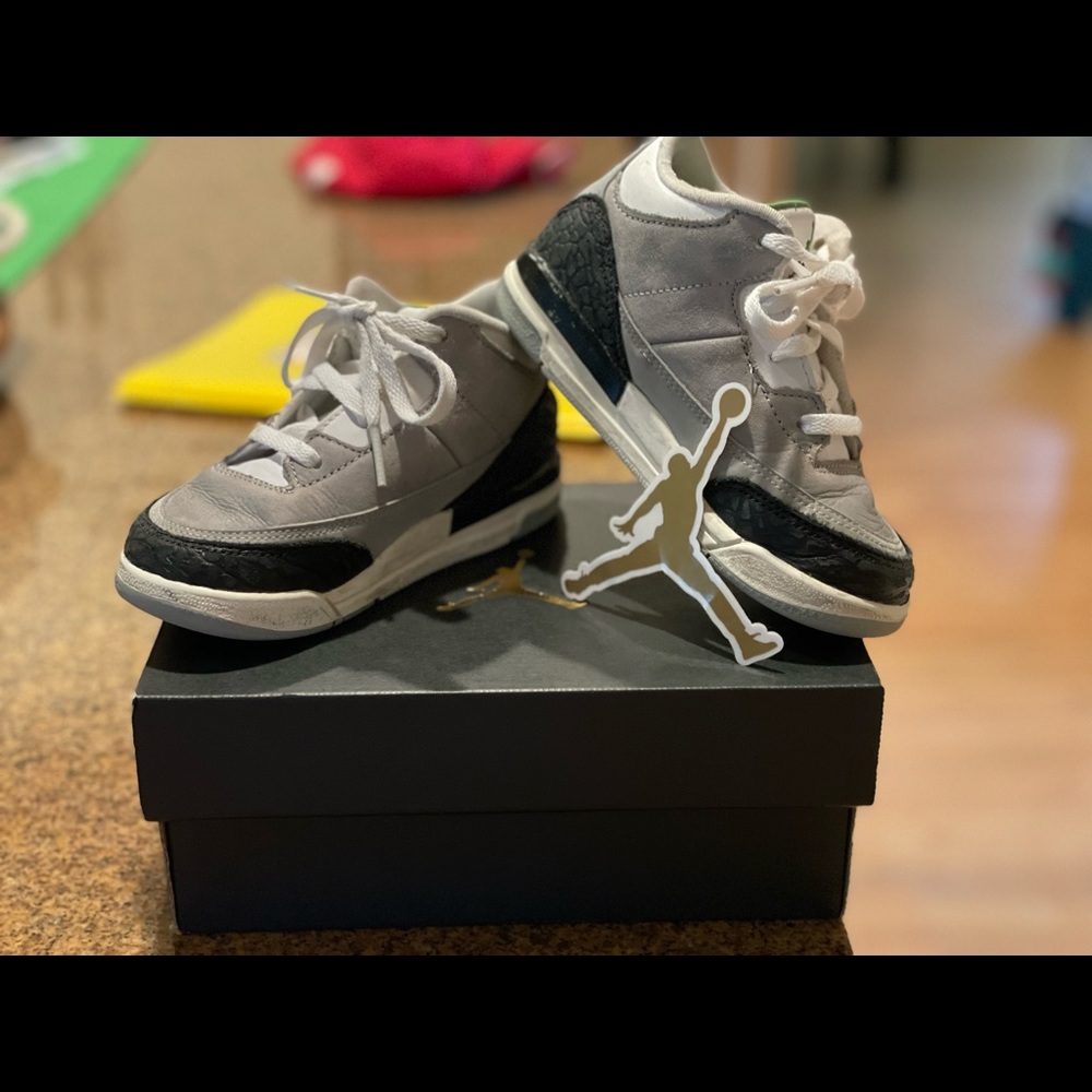 Nike Jordans 3 Retro